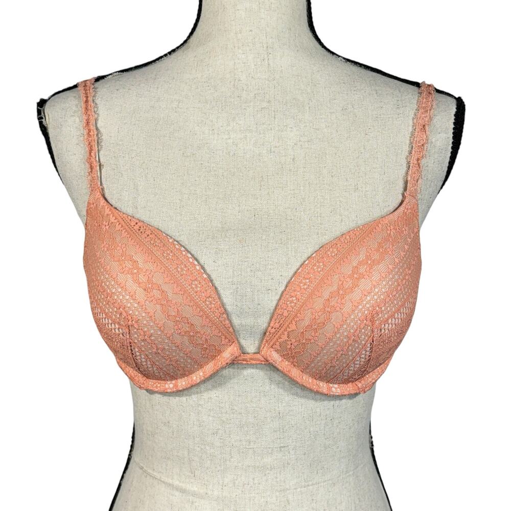 Victoria’s Secret SZ 36B Push-Up Bra Floral Lace Adjustable Straps Molded Cups